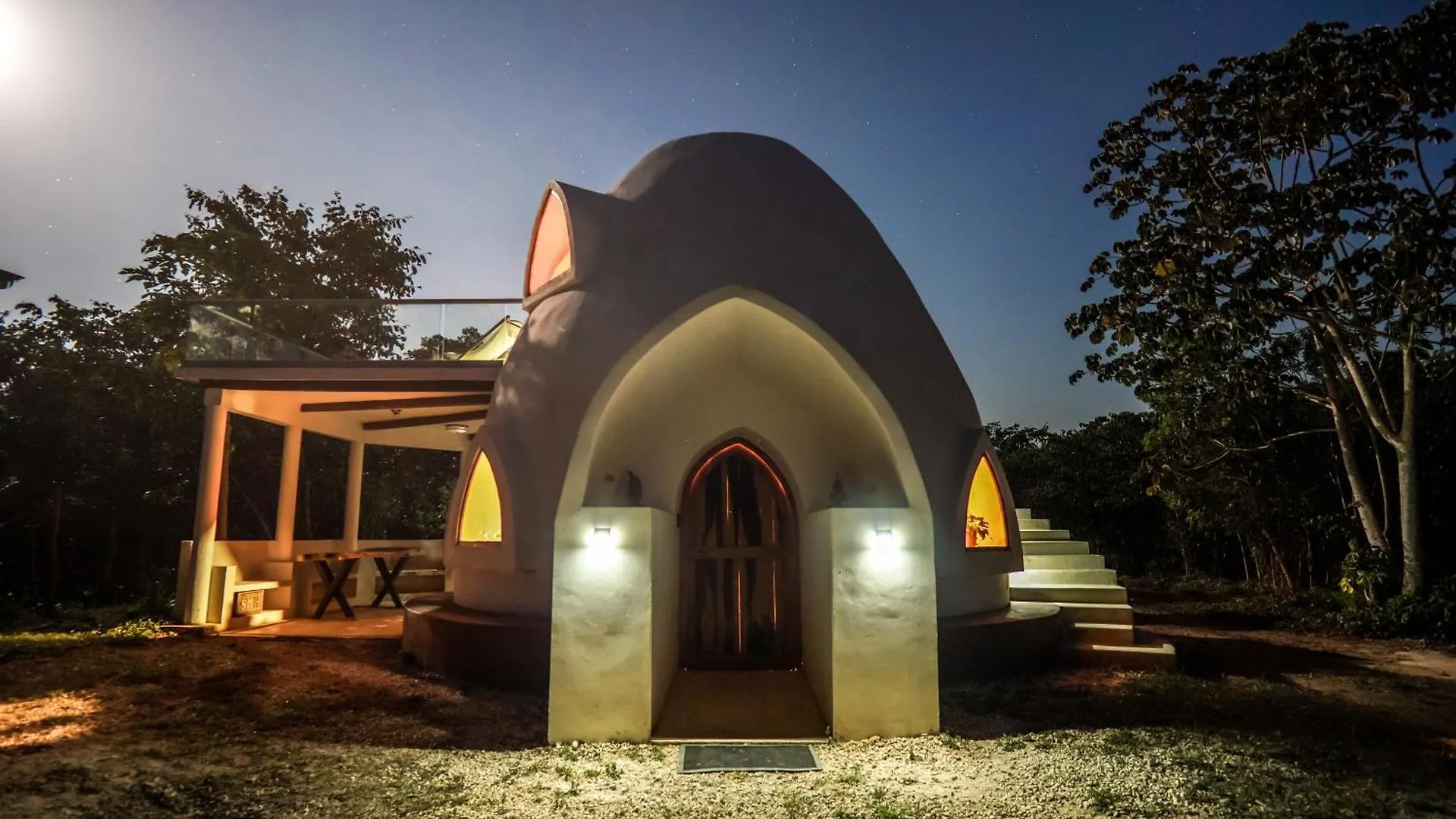 Kemp Dome @Jackfruit Jungle Paradise Chiquila